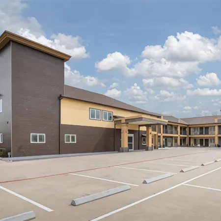 Days Inn & Suites by Wyndham la Porte