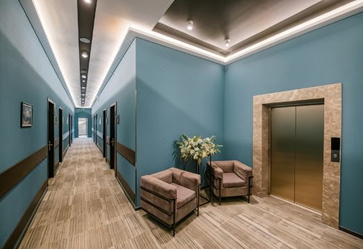 이베리아 인 호텔의 깔끔한 객실