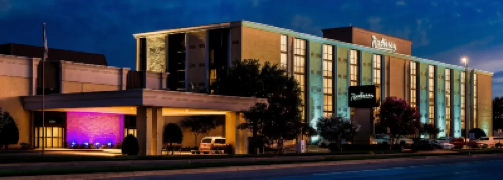 Radisson Hotel Fort Worth North-Fossil Creek Hotels near Billy Bob's Texas