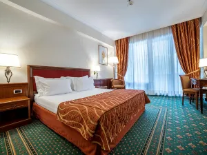 Lux Garden Hotel