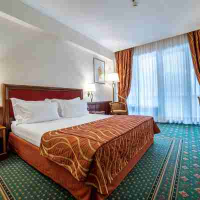 Lux Garden Hotel Rooms