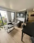 Urban Elegance•Close to Paris