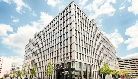 Premier Inn Berlin Alexanderplatz Hotel