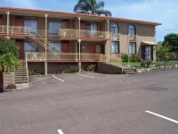 Town Centre Motor Inn - parking