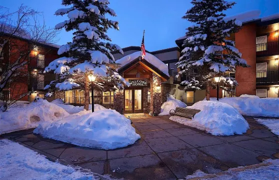 斯廷博特斯普林斯萊格西假期度假村套房