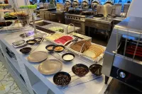 Odua Weston Jambi Hotel - sarapan