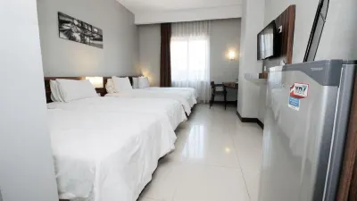 Veleza Hotel Hotels in Paledang