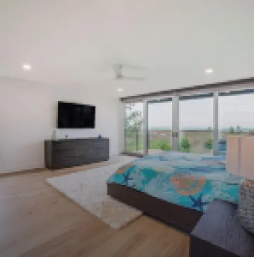 Luxury Retreat with Chicago Skyline & Beach Access