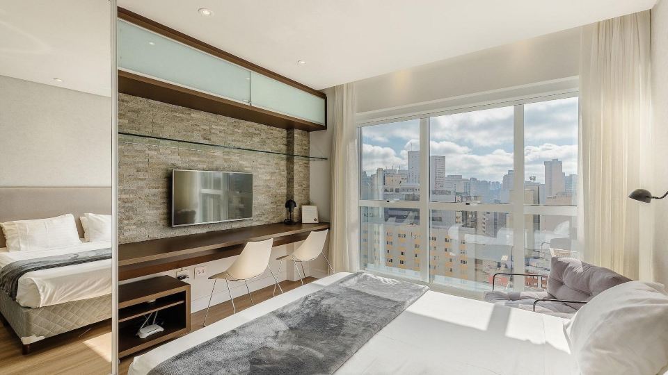 Studio in Condominium with Pool and Gym Nwc1510
