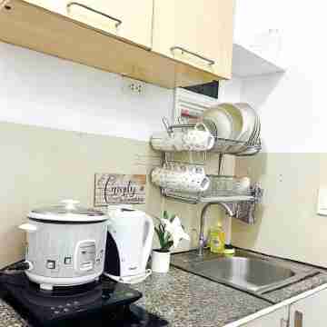 Cozy 2br condo unit with pool, gym and can cook Others