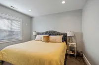 Spacious 2BR Basement Suite w/Hot Tub, Theater, Full Kitchen. Near UVU/BYU