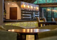 Royal Thonga Safari Lodge Hotels in Emangusi