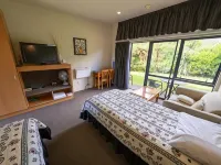 Sunset Motel Hotels in Fox Glacier