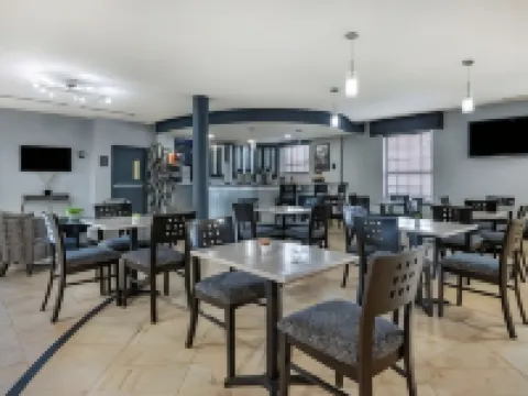 ベストウェスタン プラス ブレーデントン ゲートウェイ ホテル マナティのホテル