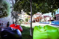 Grand M Hotel - piscina