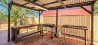 Sunrises Kalbarri, entire large family home