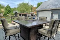 Charming Historic Home with Modern Comforts ~Near Drake and Downtown!! - Bungalows
