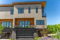 Millpointe Main 3.0 - Luxury Meets Location: Sauna, Cold Plunge, Concerts nearby - 4 ดาว