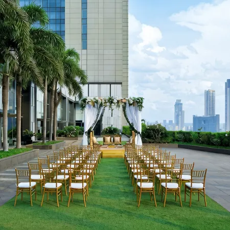 The St. Regis Mumbai Отели рядом с достопримечательностью «Центральный железнодорожный вокзал Мумбаи»