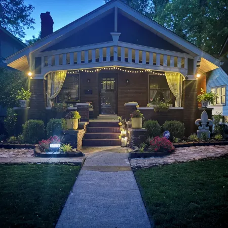 Blissful Bungalow on National Historic St in New Albany, 1 mile from Ohio River