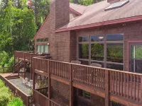 V3 Gorgeous Ski-in Mountain View Townhouse with Great Views in Bretton Woods Fast Wifi Hotels in Bethlehem