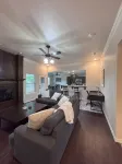 Spacious 4-bedroom house with WiFi, AC in welcoming Clovis - familiaux