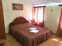 Yuzhnyij Mini-Hotel - إقامة ريفية