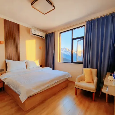 Pugui Homestay Hotels near Lijiang Railway Station