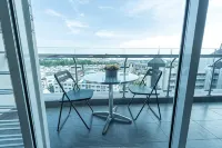 Private 5 star home @ Sky.Pod - balcony