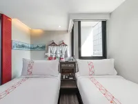 Vib Best Western Sanam Pao Отели рядом с достопримечательностью «Станция BTS Ари»