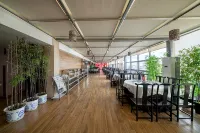 Yunpeng Sunshine Holiday Hotel