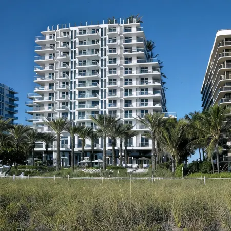 Grand Beach Hotel Surfside West Отели в г. Сарфсайд