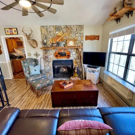 Cozy Mountain Cabin in Peaceful Setting /Near Hiking, Biking & Beech Mtn Resort