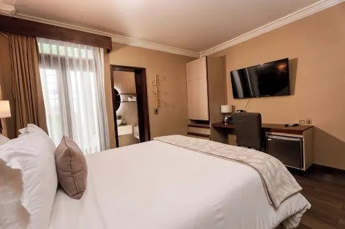 L'Aurora Inn