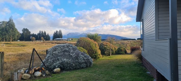South West Country Retreat. Located just 5 minutes from Te Anau. Ξενοδοχεία στην πόλη Te Anau