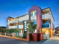 MainStay Suites Kew Hotels in Kew