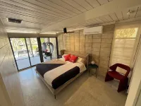 Mid-Century Meets Boaters’ Dream - 4 Sao
