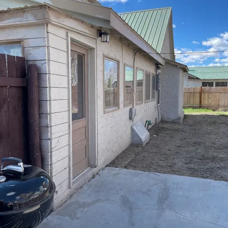Montana House: 2 bedroom, 1 loft, 1 BR historic railroad house in Lima, Montana