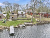 Relax by the Lake - Cozy Lakefront Retreat with Scenic Views - 農家民宿