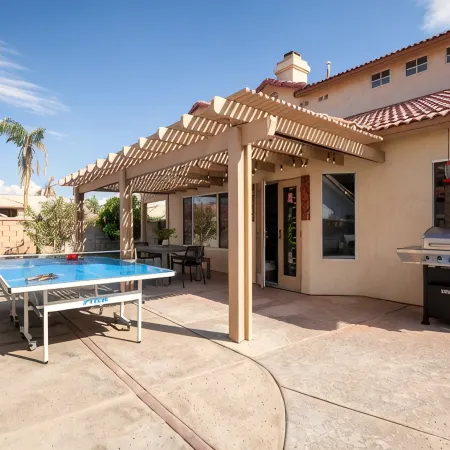 Sahara Solace - 10 mins from Coachella Festival - Heated Pool, Games, & Fun!