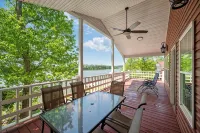 A Gem on the Beautiful Tennessee River: Perfect for gatherings and Retreats