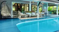 Villa fully equipped, for 8, swimming pool, 4 air-conditioned bedrooms