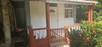 Jacob's Cozy Oasis: 1BR in Marigot w/ Wi-Fi, A/C, Kitchen – <5 Mins to Airport - Apartments