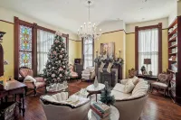 The Denton Street Holiday House, an 1893 Victorian in the Historic District - 4-Star