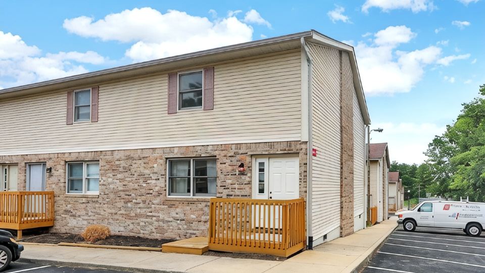 Completely Remodeled 3-bedroom condo in superb Bloomington! Enjoy your stay