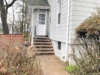 3bedroom apartment in Teaneck with AC, WiFi, 12 miles from Times Square NYC. Hotels in Teaneck