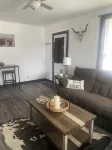 Charming 2-bedroom apartment with WiFi, AC in Wabash. - Wifi