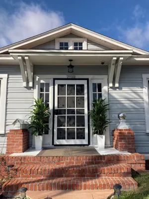 La Jolla White Door Cottage walking distance to beach, cove, shops, &restaurants - Bungalows