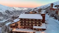 Alpeen Hotel - 3-Star