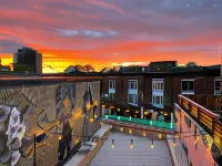 ODE Hotels near Jane Subway Station